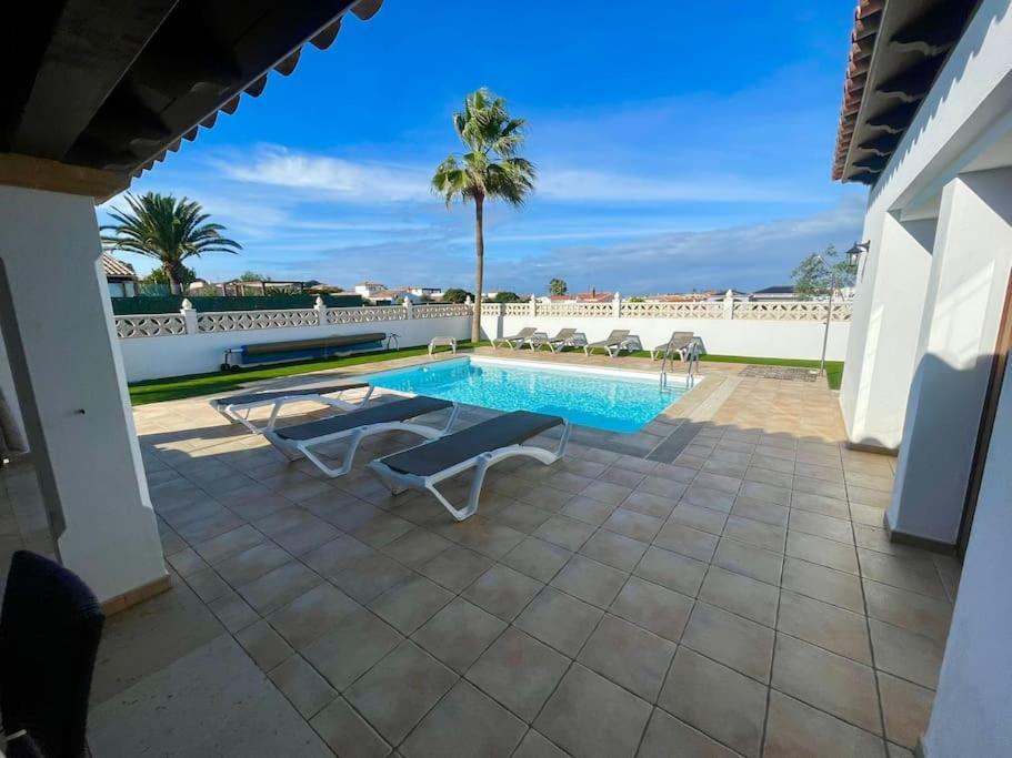 Stunning Villa Amanecer Corralejo Exterior photo